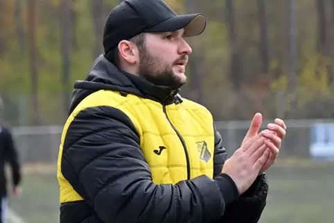 VfB-Trainer Dennis Kindler