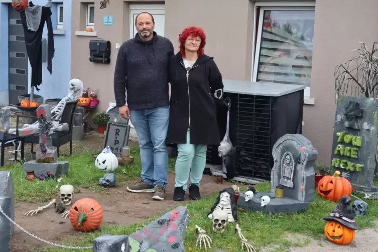 Michael und Nadine Vigilante haben ein Faible für gruselige Halloween-Dekoration.