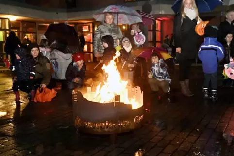 Auch ein Martinsfeuer, wie hier im Pilgerpfad, soll es am 10. November in Eppstein geben. 