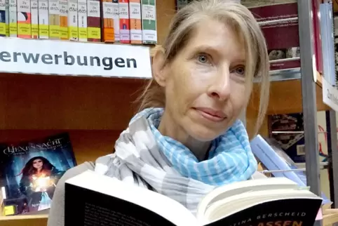 Autorin Martina Berscheid (geboren in Kaiserslautern, lebt und arbeitet in Homburg/Saarland), schreibt neben diesem zweiten Roma
