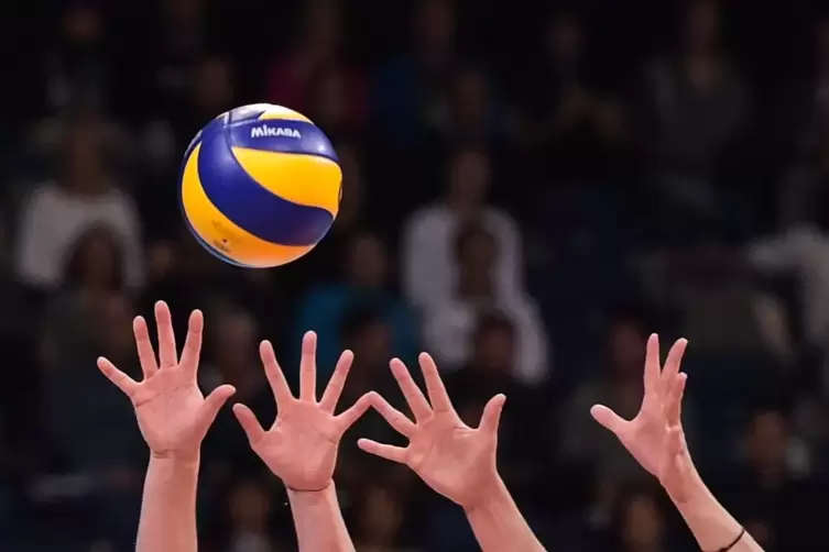 Beim TuS Heiligenstein strecken sich die Hände wieder nach dem Volleyball.