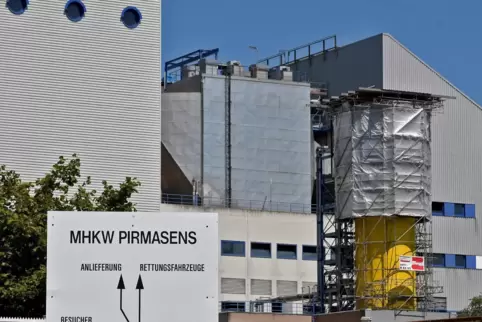 Das Müllheizkraftwerk in Pirmasens bringt dem EWL mehr als vier Millionen Euro ein.