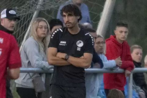 Daniel Ghoul, Trainer des TuS Steinbach hofft in Hinterweidenthal auf den siebten Sieg in Folge.