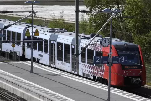 Im vergangenen April wurde zwischen Grünstadt und Frankenthal ein Halbstundentakt mit Anschluss zur S-Bahn in Frankenthal Süd (F