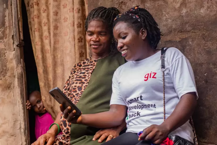 Hör mal! Kontaktaufnahme in Ngenevu, Nigeria.Die Audiopedia-Macher suchen Partner vor Ort, die das Vertrauen der Menschen genieß
