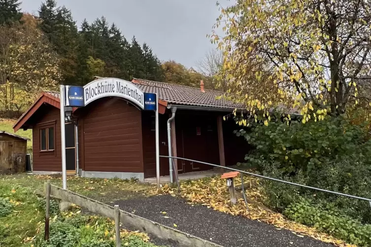 Ein beliebtes Ausflugslokal, aber seit geraumer Zeit geschlossen: die Blockhütte in Marienthal. Sie soll über die Bürgerstiftung