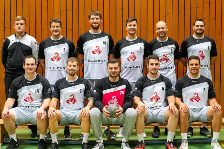Das Verbandsliga-Männerteam des TV Thaleischweiler: (stehend von links) Luis Henkel, Jens Schweizer, Max Huber, Denny Schick, Al