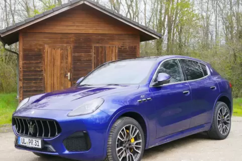 Dreizack im Kühlergrill: Maserati Grecale. 