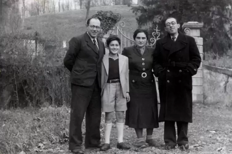 Theo Braunschweig, Sohn Ralph, Ehefrau Anni geb. Mai und Theos Bruder Fritz 1940 