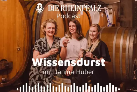 Sonja Hoffmann und Rebecca Singer löchern Expertin Janina Huber (von rechts) im Podcast mit Fragen rund um das Thema Wein. 