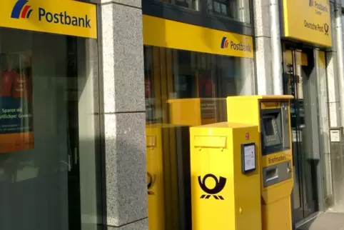 Die Postbank-Filiale in der Rosengartenstraße