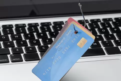 Auf Kreditkartendaten haben es viele Betrüger abgesehen – aber es gibt Schutzmaßnahmen gegen das Phishing. 