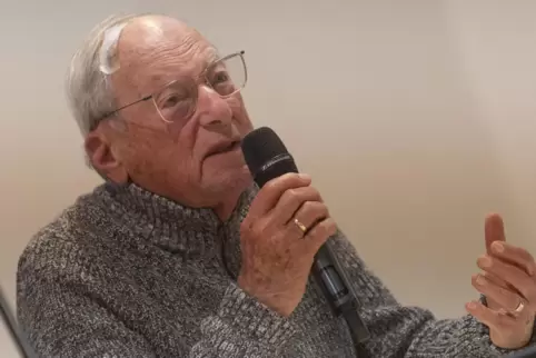Horst Bernhard ist heute 91. Als er zwölf war, ist er bei einem Hinterhalt der Nazis fast getötet worden. Seine Erinnerungen an 