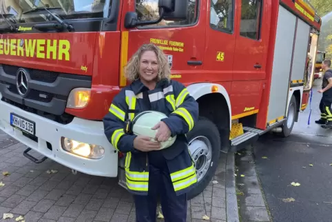 Die Landrätin des Kreises Bad Kreuznach, Bettina Dickes, ist bei der Freiwilligen Feuerwehr aktiv.