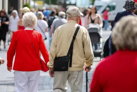 Vor allem um Altersruhegelder drehen sich die Gespräche beim Versichertenberater.