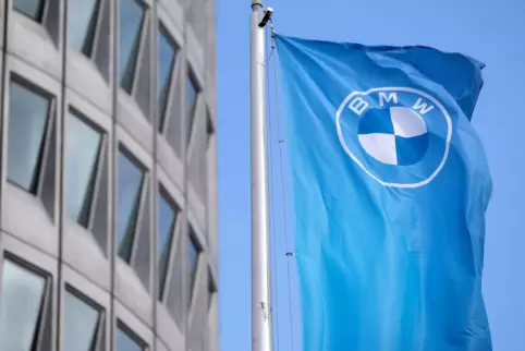BMW will den Vorwürfen rund um seinen Kobalt-Lieferanten aus Marokko nachgehen.