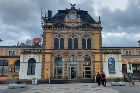Der Neustadter Hauptbahnhof. 