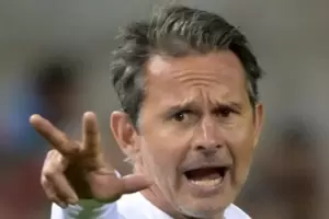 FCK Trainer Dirk Schuster beim Spiel gegen den 1. FC Köln. 