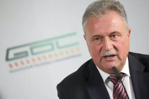 Bei vielen Bahnkunden gefürchtet: GDL-Chef Claus Weselsky. 