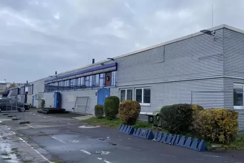Noch finden sich die Borg-Warner-typischen Blau und Grau auch im Industriegebiet. Noch finden sich die Borg-Warner-typischen Blau und Grau auch im Industriegebiet.