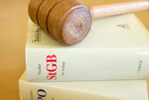 Strafgesetzbuch und Strafprozessordnung: Wie entscheidet der Richter? 