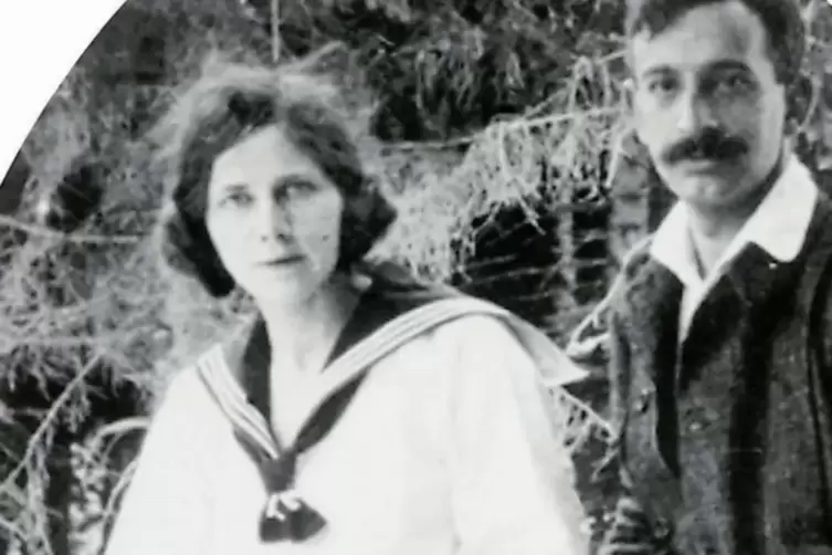 Robert Einstein und seine Frau Nina Einstein Mazzetti. Sie wurde 1944 ermordert. Er brachte sich ein Jahr später um. 