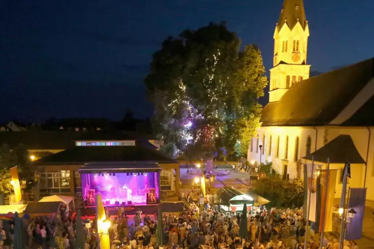 Heimatfest 2015 auf dem Deutschordensplatz. 