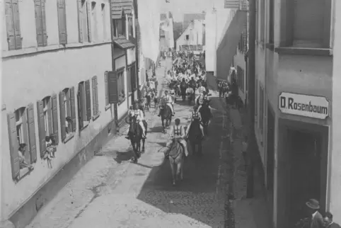 Die Waldseer Juden waren in der Regel Kaufleute: David Rosenbaum hatte ein Kaufhaus an der Ecke Ludwig-/Karlstraße.