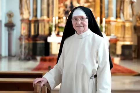 Klosterkirche als besonderer Ort in ihrem Leben: Schwester Waltraud von den Dominikanerinnen. 