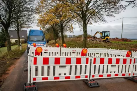 In Höhe des Käshofer Wasserturms bleibt die L465 weiterhin gesperrt.