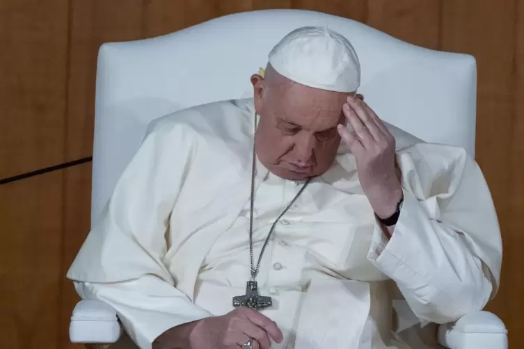  Papst Franziskus hatte für Samstag mehrere Termine absagen lassen.