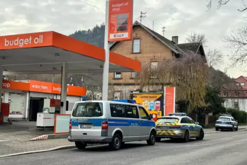 In der Nähe der Lambrechter Budget-Oil-Tankstelle hat sich der Unfall ereignet. 