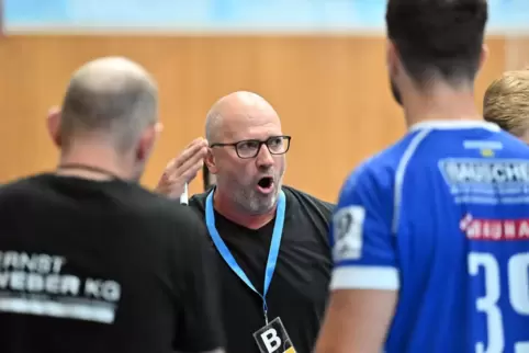 Marcus Muth (Mitte) musste diese Woche im Training auf einige Spieler verzichten.