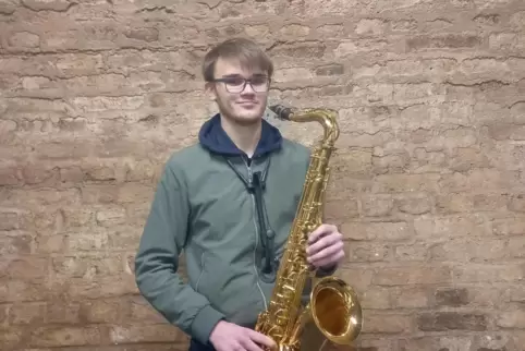 Mit dem Stargeiger David Garret auf einer Bühne in der Elbphilharmonie: der 21-jährige Saxophonist Clemens Köhler.