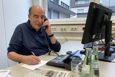 Georg Altmeyer vom Pfalzklinikum Kaiserslautern hatte ein offenes Ohr für die Fragen der Leserinnen – und immer eine Antwort par