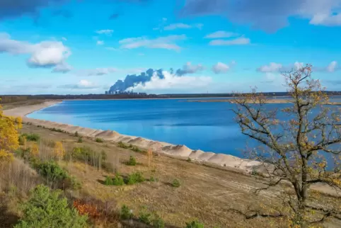 Früher Tagebau, bald das größte künstliche Gewässer Deutschlands: der Cottbuser Ostsee.