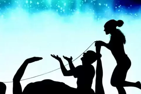 Früher sagte man Schattenspiel, am Mittwoch ist in der Lauterer Kammgarn das Theater „Moving Shadows“ zu erleben.
