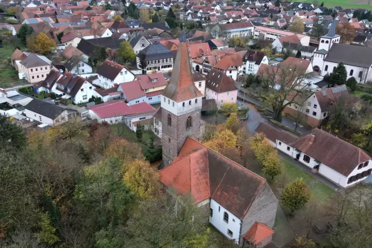 Die Kirche in Minfeld wurde im 11. Jahrhundert gebaut. 