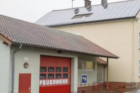 Das Feuerwehrhaus Dansenberg ist zu klein geworden. 