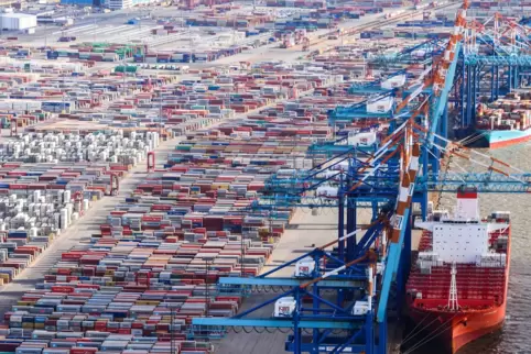 Bremerhaven mit Blick auf das Containerterminal: Hier stach die „München“ in See.