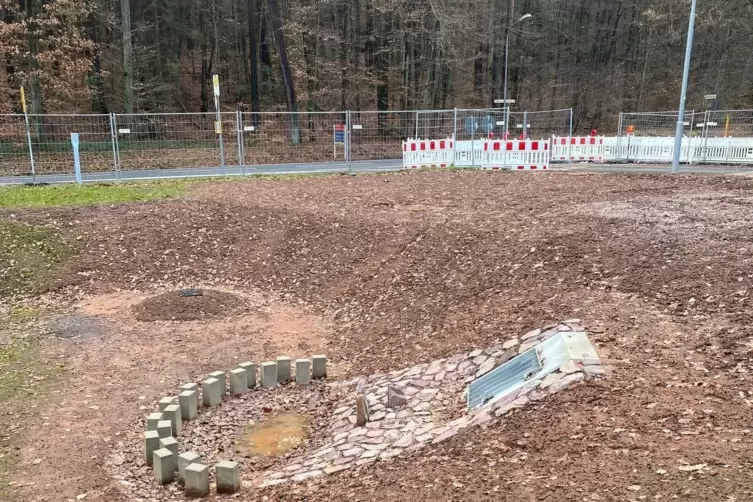 So sieht der Tosbereich aus, hier wird das Regenwasser in das Becken eingeleitet.