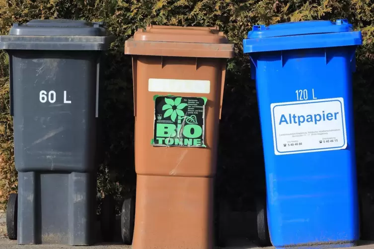 Restmüll, Biomüll, Altpapier: Zur Entsorgung rückt ab Mittwoch schon die neue Kreis-Müllabfuhr an. 