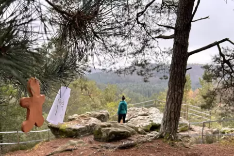 Es weihnachtet am Christkindelsfelsen. 