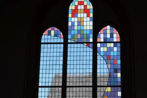 So soll das neue nördliche Chorfenster in der Georgskirche einmal aussehen: Den Entwurf lieferte Alejandro Peña Chipatecua, Stud