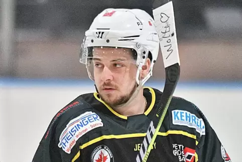 EHC-Stürmer Fabian Fellhauer fehlt zwar am Freitag, ist im Pokalspiel am Sonntag aber dabei.