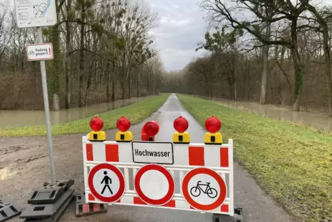 In den Überschwemmunggebieten können die Sperrungen noch ein, zwei Wochen bestehen bleiben.