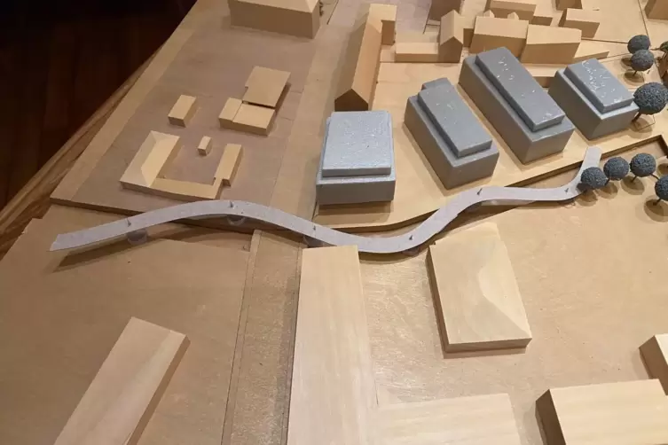 Das Modell der Radbrücke. 