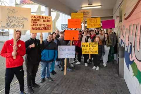 Kundgebung am Freitag: Erlich-Schüler streben die Berufsreife an. 