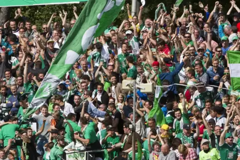 Das saarländische Innenministerium bezuschusst die Sanierung des Waldstadions.