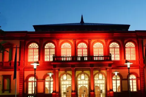Das traditionelle Vorweihnachtskonzert der Musikhochschule Mannheim findet am 21. Dezember im Saalbau statt. 